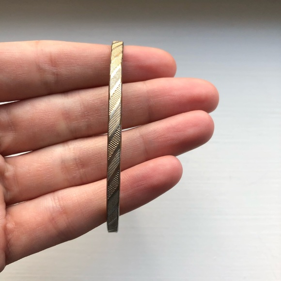Vintage gold striped stacking bangle bracelet - Picture 4 of 5